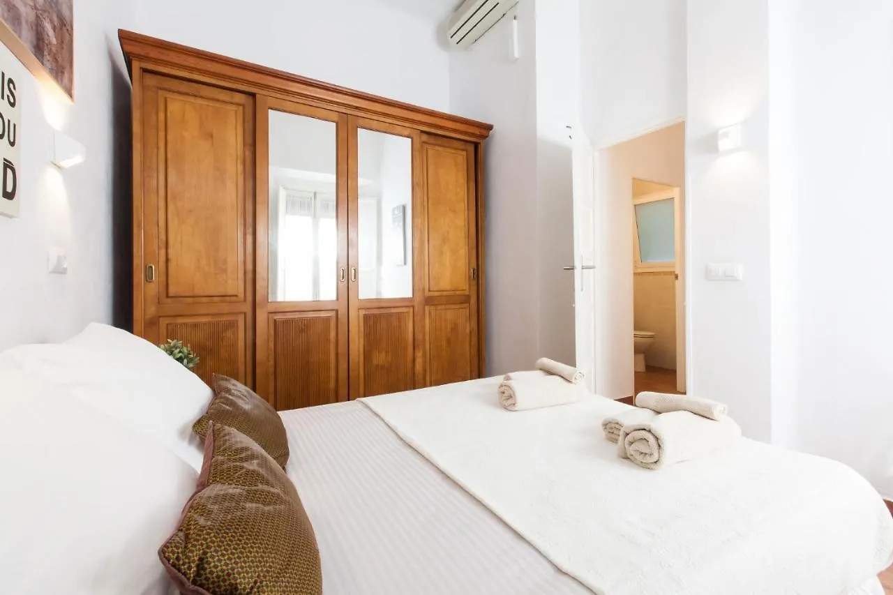 Sweet Home In Downtow In Seville